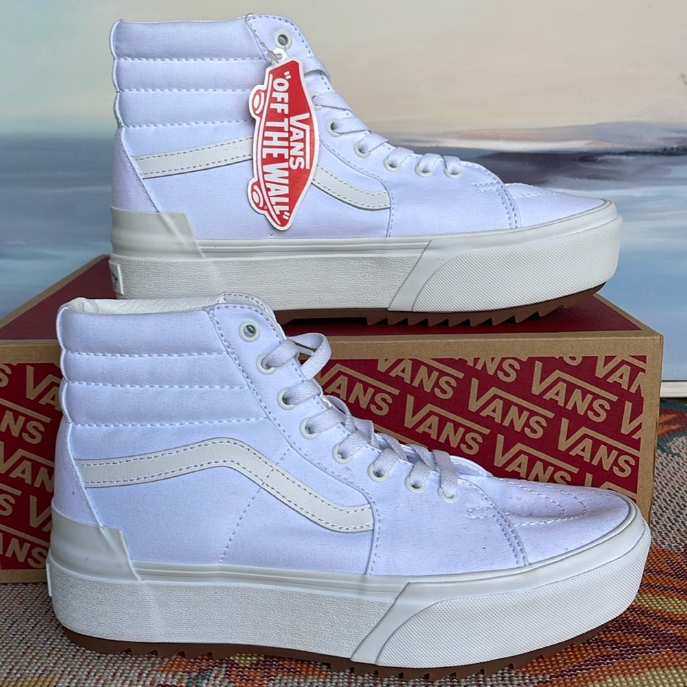 Vans WMNS Sk8-Hi Stacked (Canvas) True White
VN0A4BTWL5R Platforms Sneakers NIB